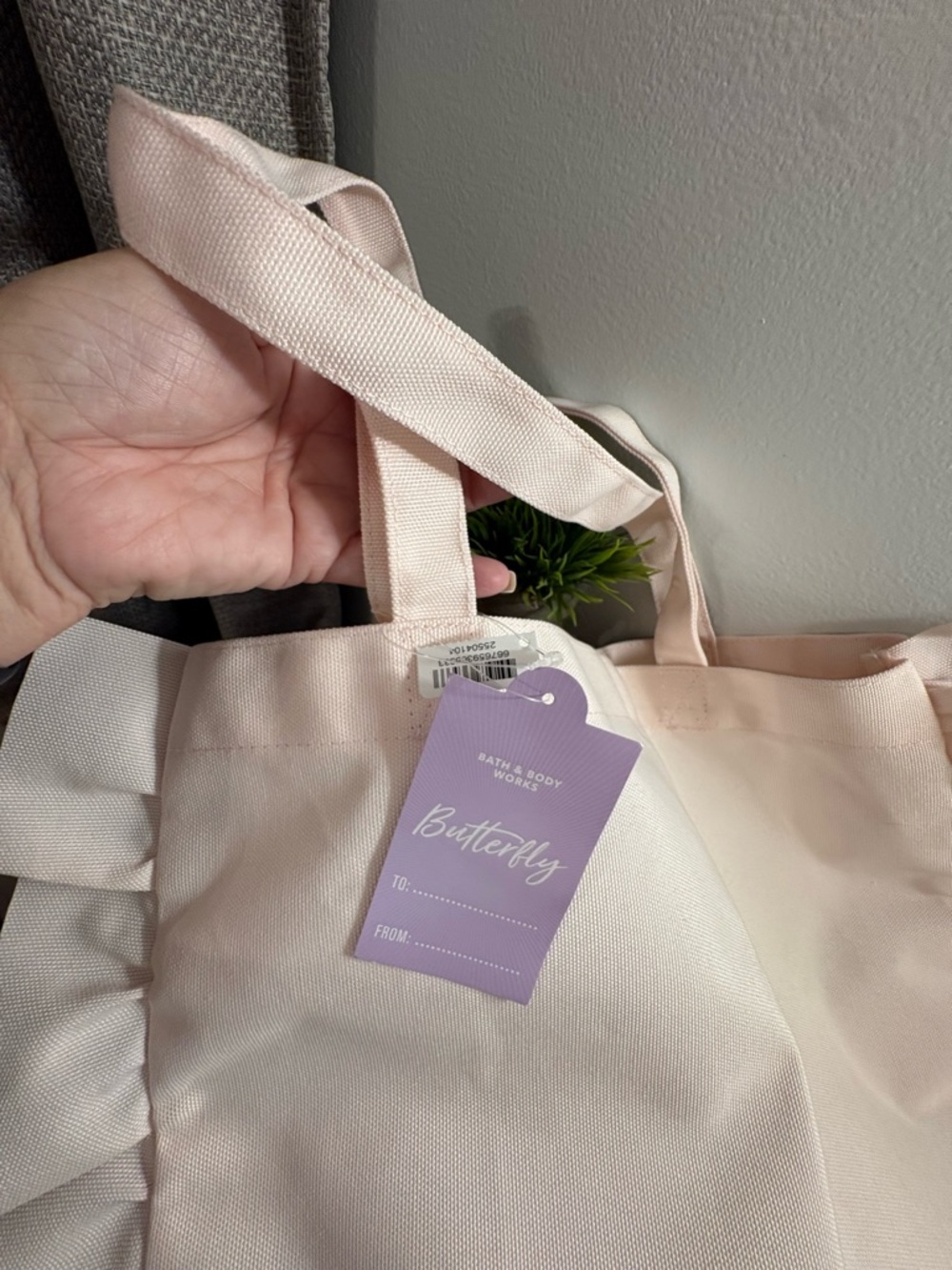 Bath & Body Works Blush Pink Ruffle Tote - Picture 4 of 5